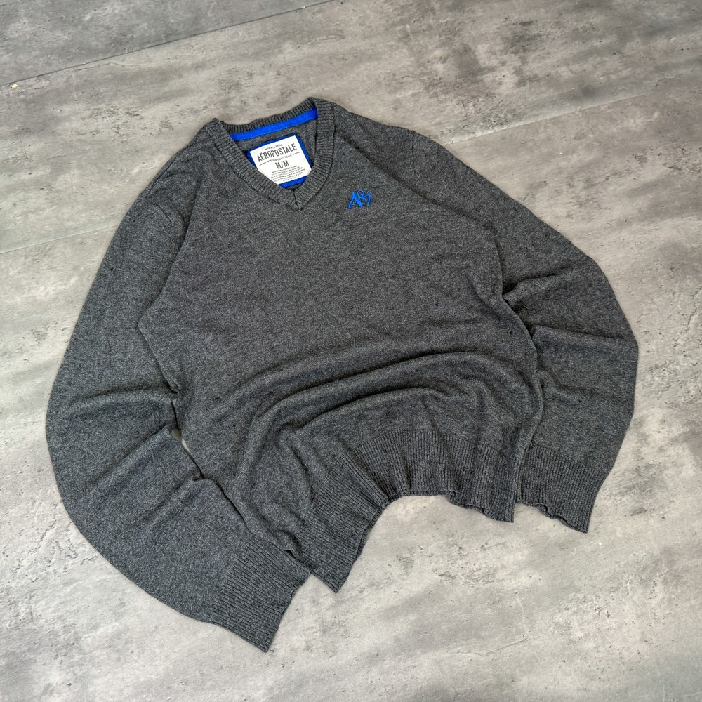 Vintage VTG Y2K 2000's 00's Aeropostale Charcoal Grey V Neck Knit Sweater